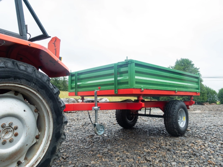 przyczepa-rolnicza-jednoosiowa-z-wywrotem-R-280-06.jpg