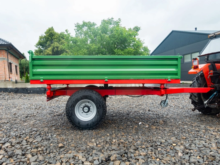 przyczepa-rolnicza-jednoosiowa-z-wywrotem-R-280-09.jpg