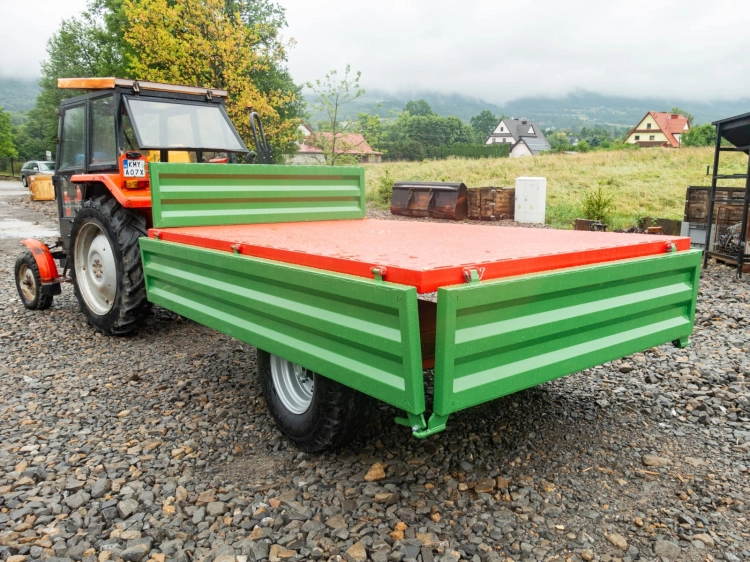 przyczepa-rolnicza-jednoosiowa-z-wywrotem-R-280-012.jpg