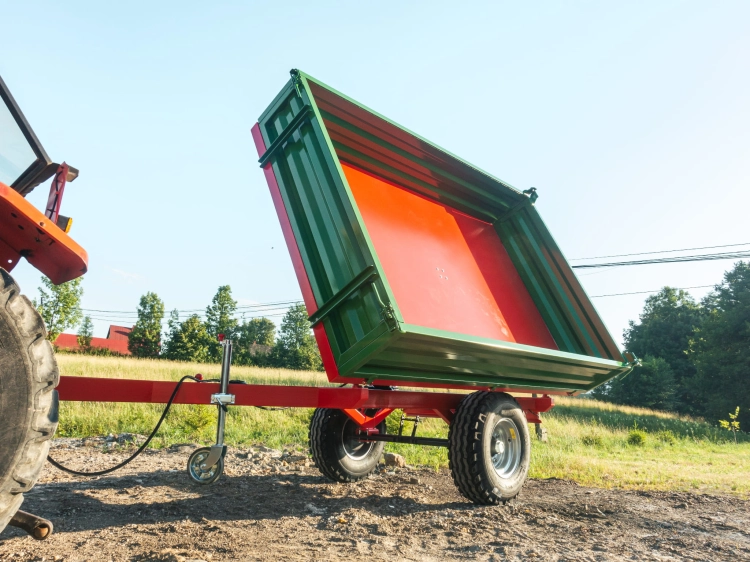 przyczepa-rolnicza-jednoosiowa-z-wywrotem-R-280-24.jpg