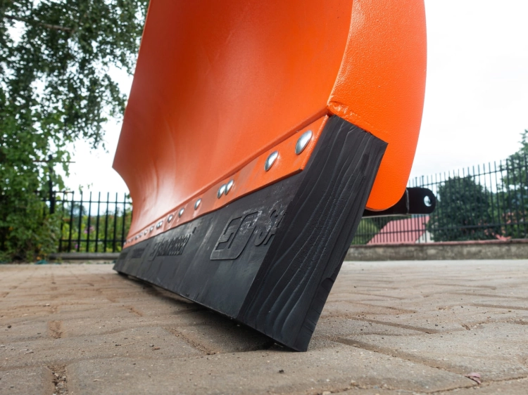 plug-sniezny-na-tuz-tur-euroramke-200cm-ral2004-11.jpg
