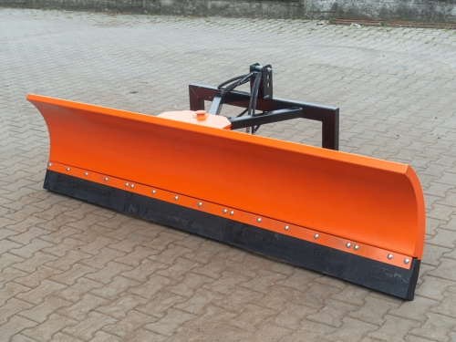 plug-sniezny-na-tuz-tur-euroramke-200cm-ral2004-2.jpg