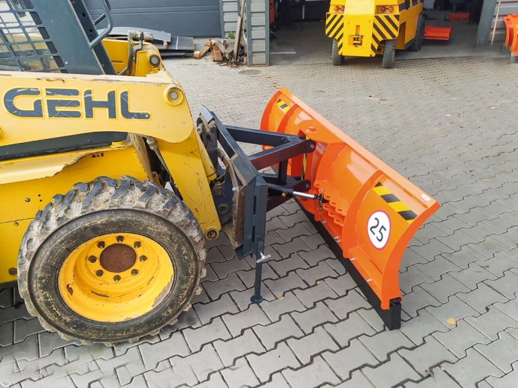 plug-do-miniladowarki-jcb-bobcat-gehl-4.jpg