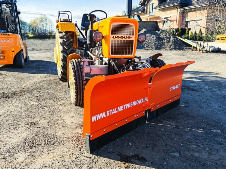 pług-strzalka-do-traktora-C330-C360-MF255-6.jpg