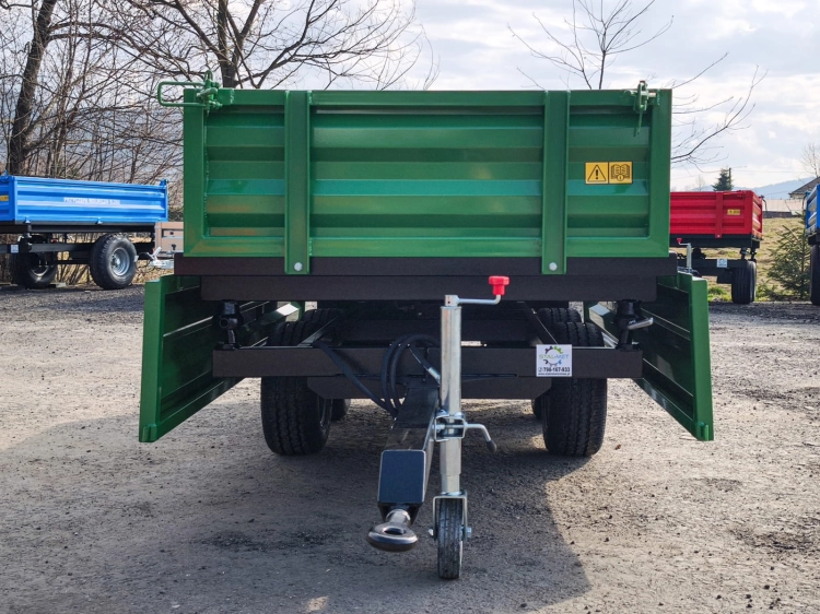 przyczepka -rolnicza-do-traktora-z-wywrotem-T-235cz-6.jpg