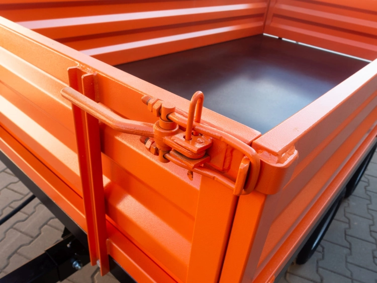 przyczepka -rolnicza-do-traktora-z-wywrotem-T-235cp-10.jpg