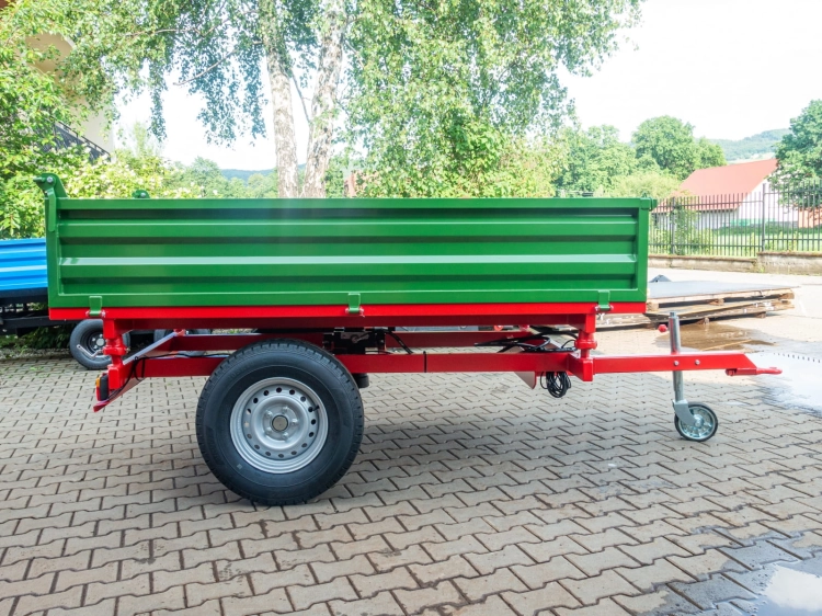 przyczepa-rolnicza-jednoosiowa-z-wywrotem-R-235-4.jpg