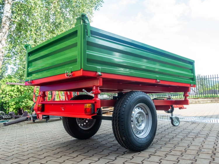 przyczepa-rolnicza-jednoosiowa-z-wywrotem-R-235-5.jpg