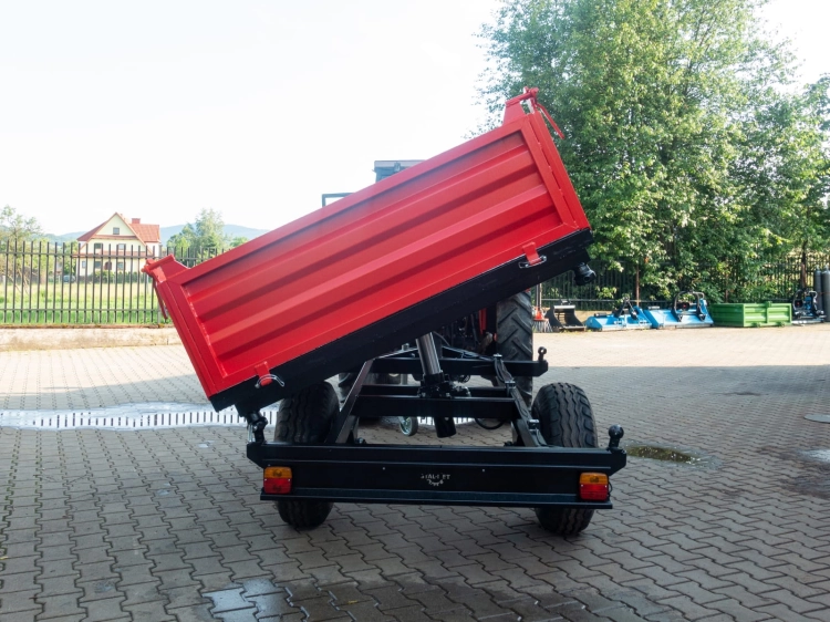 przyczepa-rolnicza-jednoosiowa-z-wywrotem-R-260-15.jpg