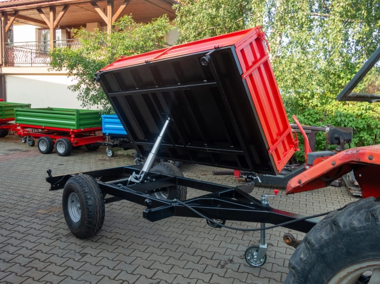 przyczepa-rolnicza-jednoosiowa-z-wywrotem-R-260-18.jpg
