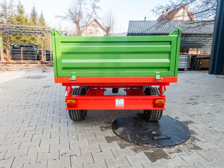 przyczepa-rolnicza-do-traktora-T235-ogrodowa-z-kiprem-6.jpg