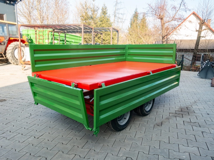 przyczepa-rolnicza-do-traktora-T235-ogrodowa-z-kiprem-12.jpg